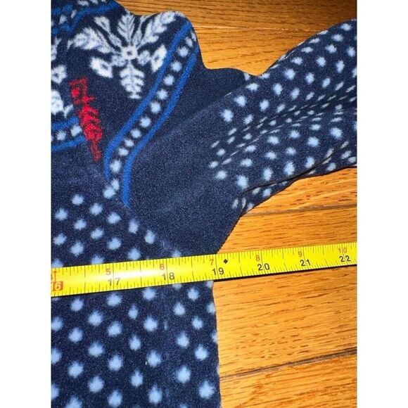 Women's Lands' End Heritage Quarter-Snap Fleece Pullover
Size small
Retail $60 - Picture 5 of 7